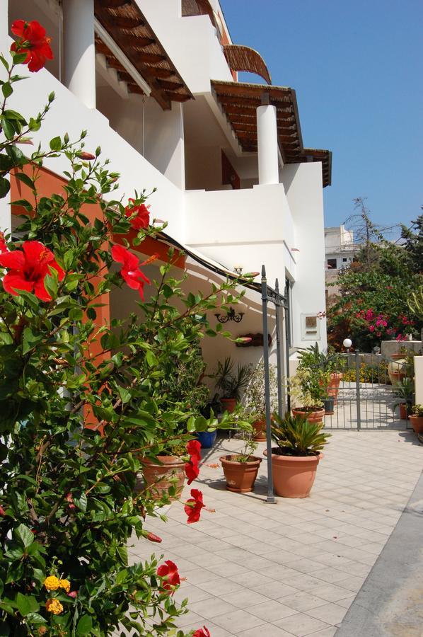 Residence Hotel Baia Portinenti Lipari  Eksteriør bilde