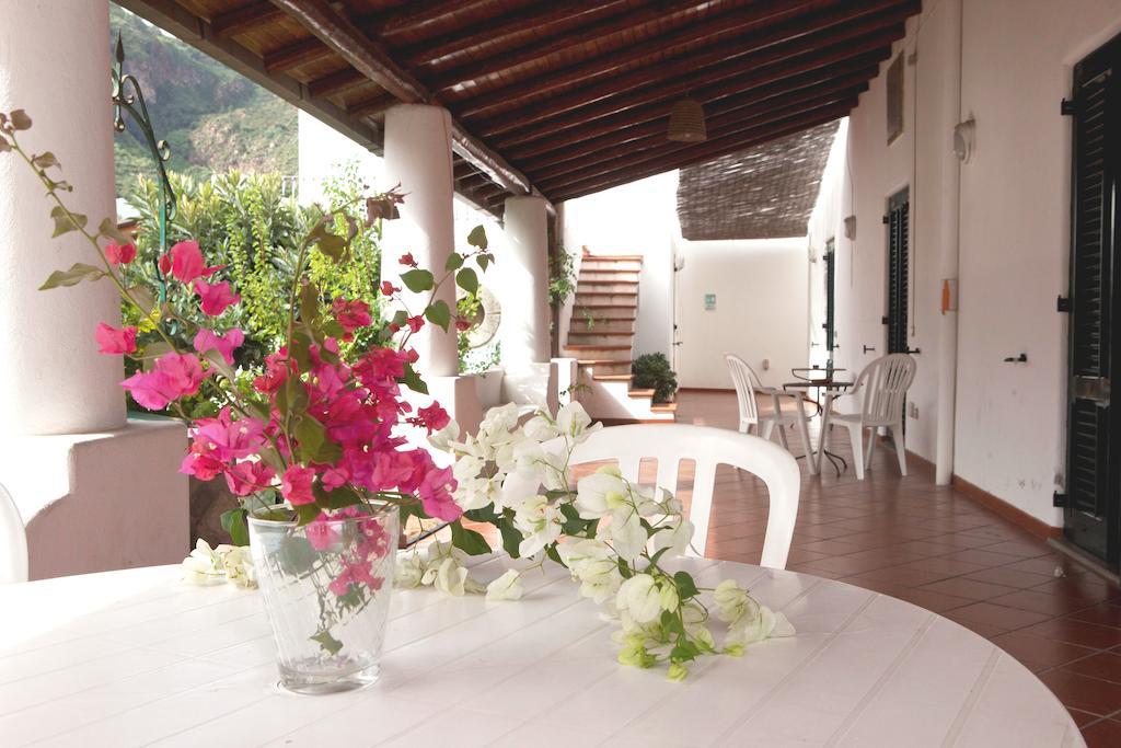 Residence Hotel Baia Portinenti Lipari  Eksteriør bilde